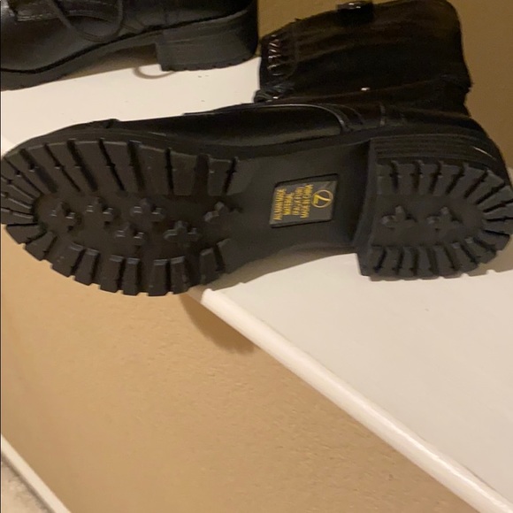 Boots - Picture 3 of 3